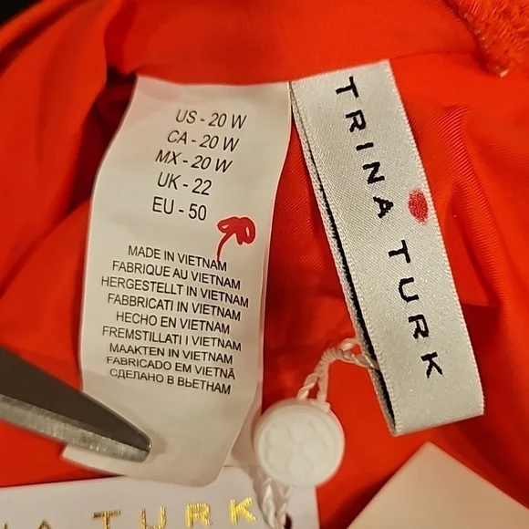 💕TRINA TURK💕 Bijou Solids V-Plunge Plus One Piece Swimsuit Poppy Coral 20W